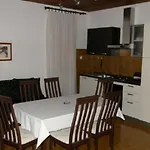 Rusulica * Vinisce